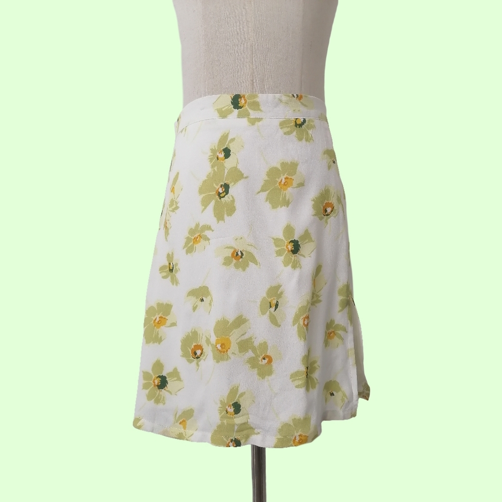 fits: m, printed skirt